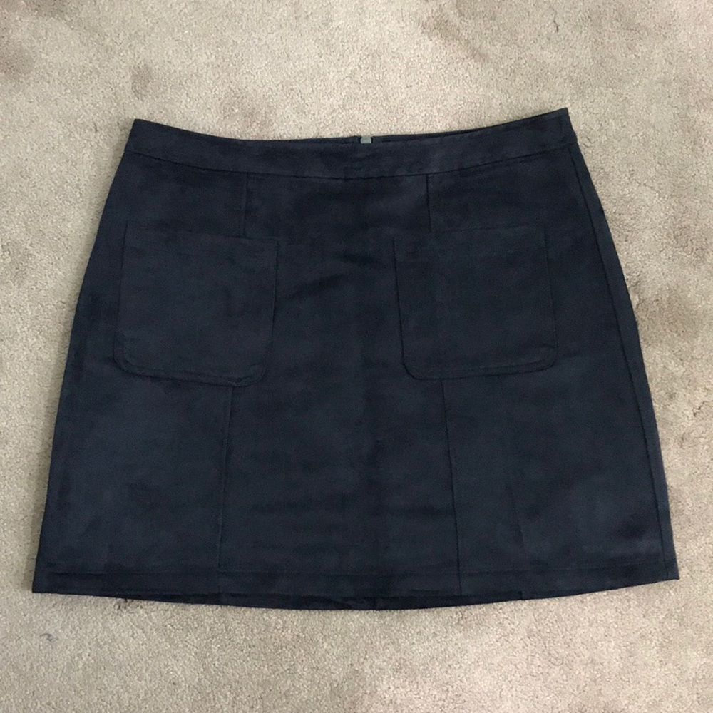Old Navy Gray Faux Suede Zip Up Skirt 14